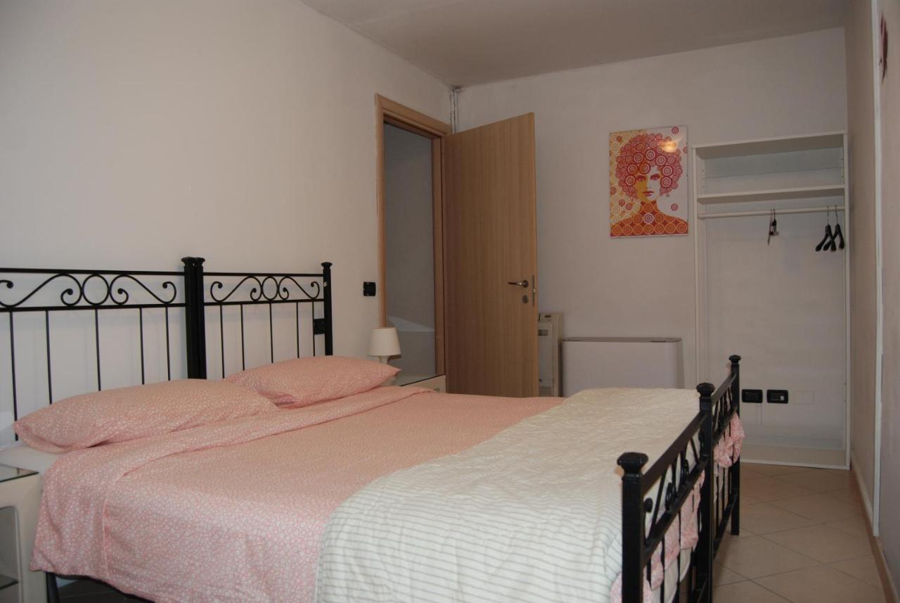 Case Vacanza Le Vele Desenzano del Garda Exterior photo